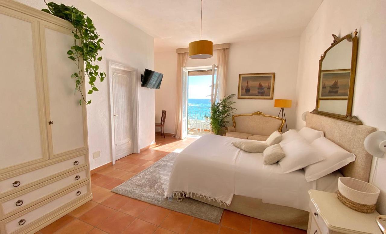Villa Bina Sea Hotel Sant'Angelo  Екстериор снимка