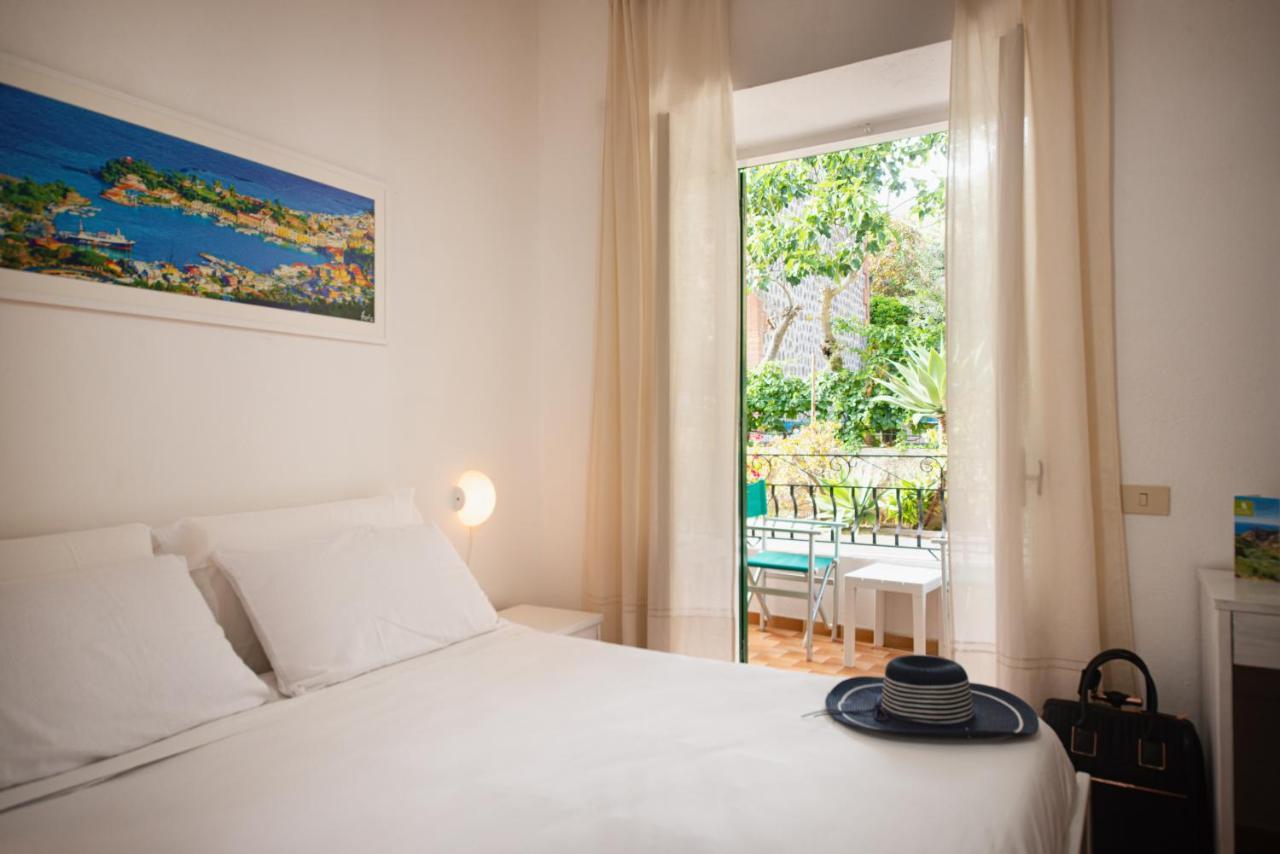 Villa Bina Sea Hotel Sant'Angelo  Екстериор снимка