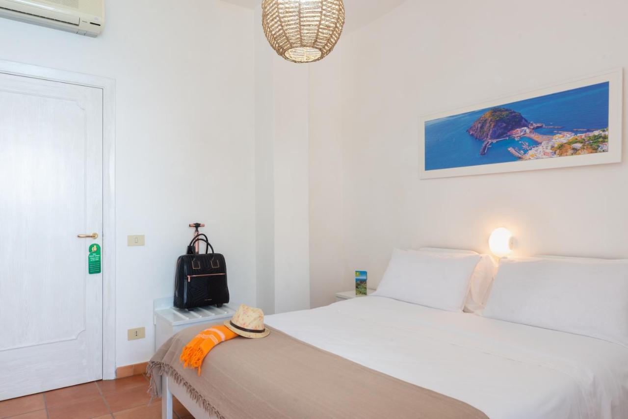 Villa Bina Sea Hotel Sant'Angelo  Екстериор снимка