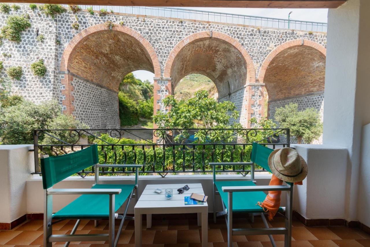 Villa Bina Sea Hotel Sant'Angelo  Екстериор снимка