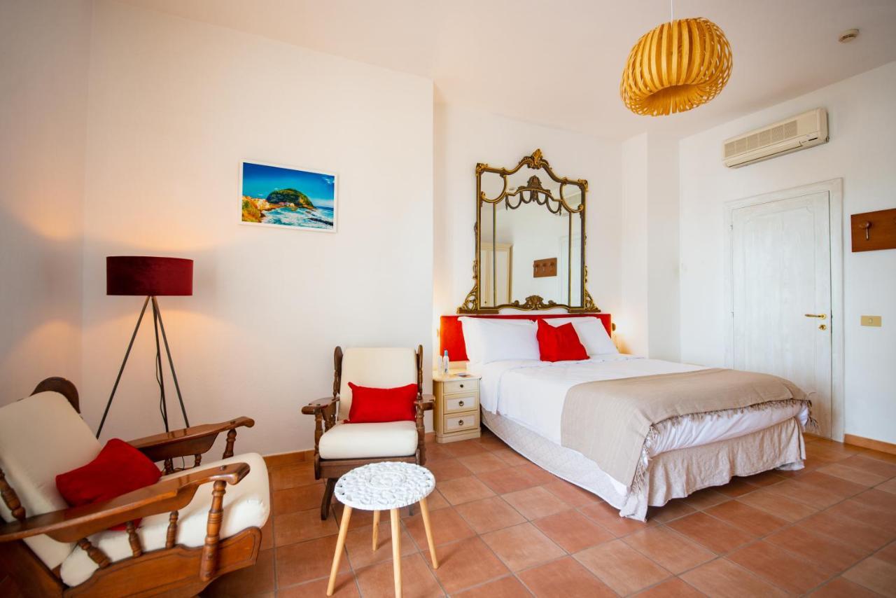 Villa Bina Sea Hotel Sant'Angelo  Екстериор снимка