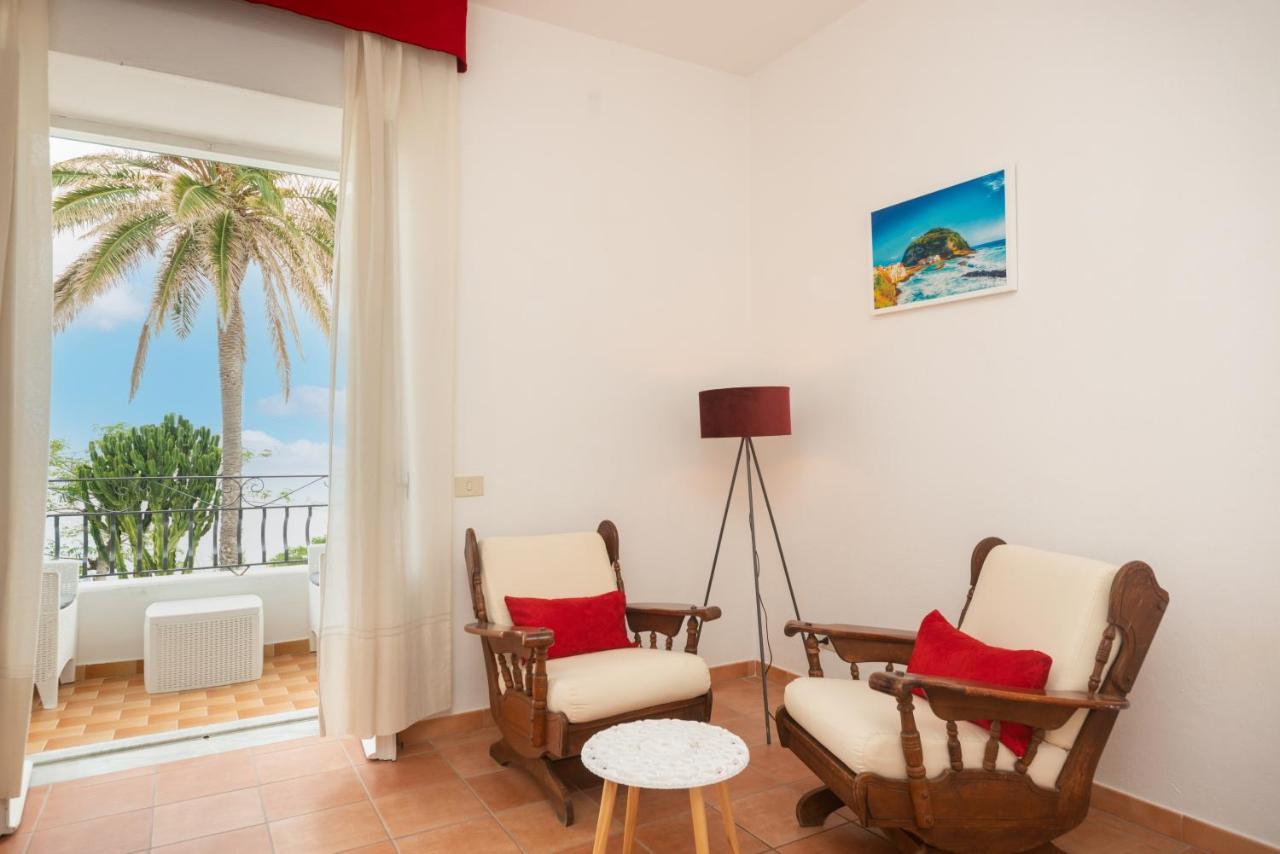Villa Bina Sea Hotel Sant'Angelo  Екстериор снимка