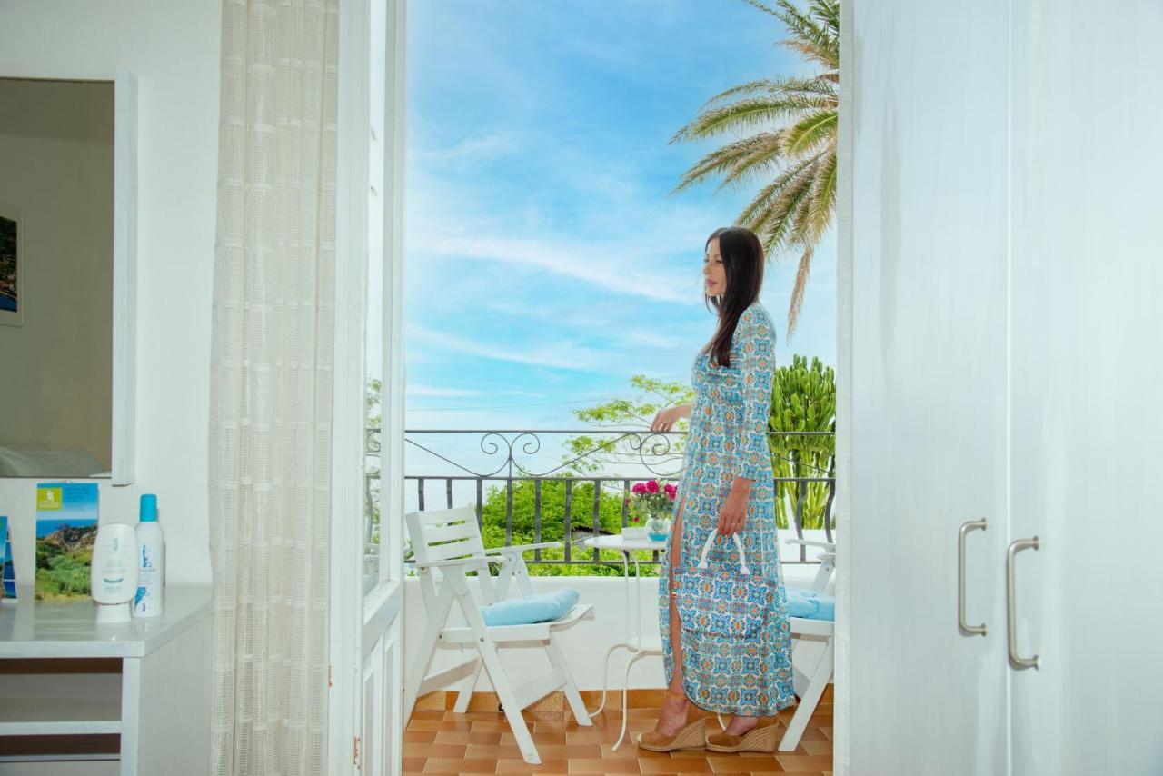 Villa Bina Sea Hotel Sant'Angelo  Екстериор снимка