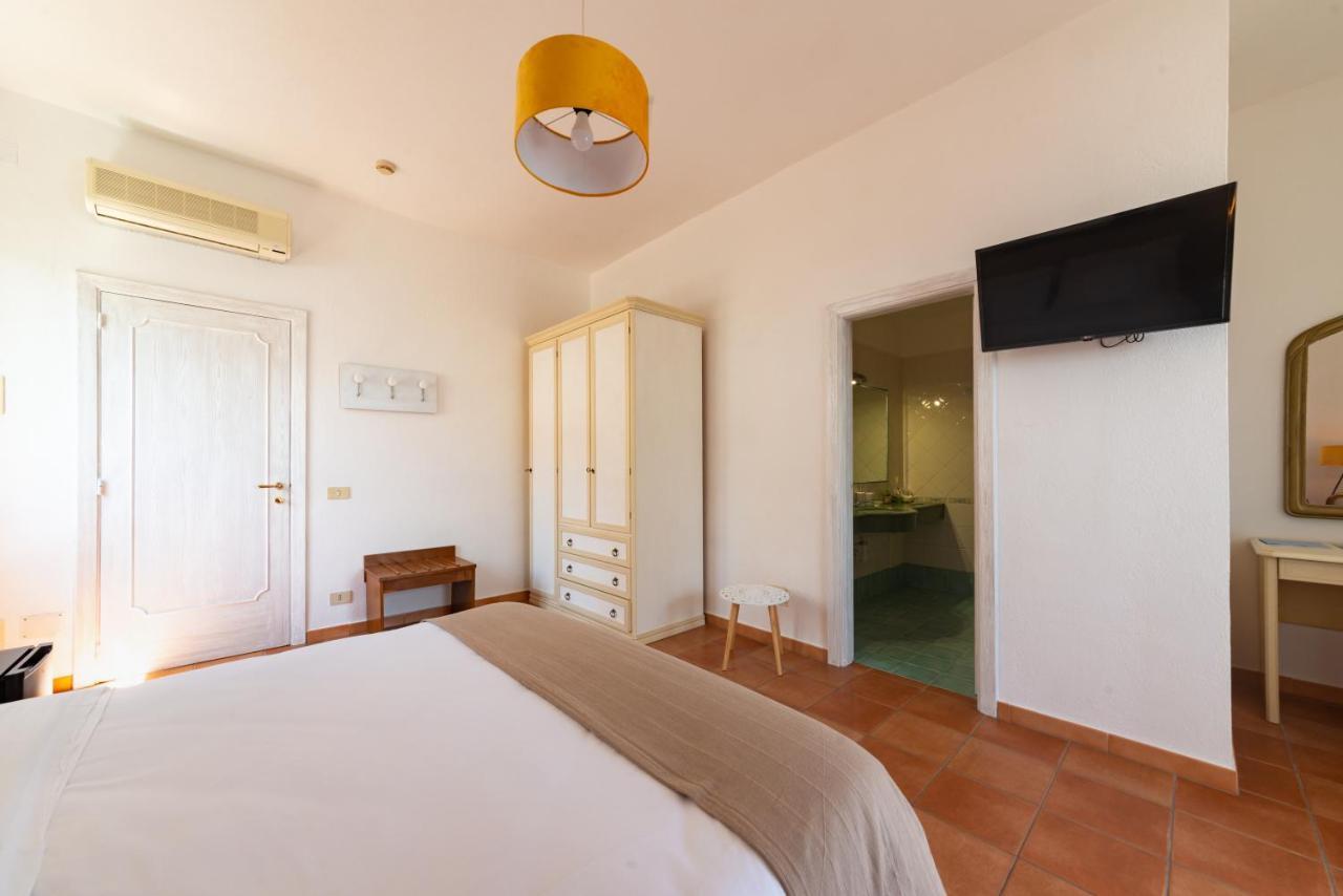 Villa Bina Sea Hotel Sant'Angelo  Екстериор снимка